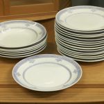 827 1070 DINNERWARE